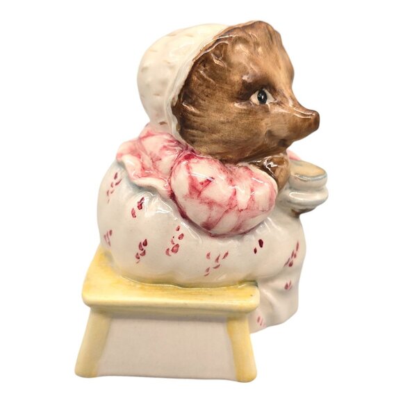 Beatrix Potter's Mrs. Tiggy Winkle Takes Tea Hedgehog Figurine 1985 F. Warne - Picture 4 of 8